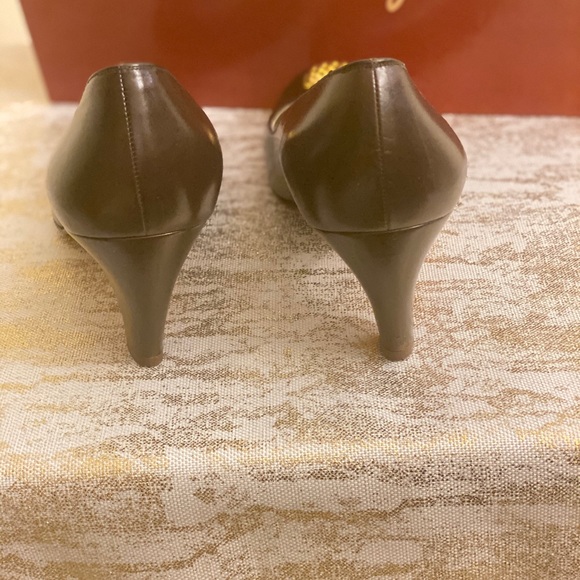 Salvatore Ferragamo Brown Leather Gold Pumps - Picture 6 of 8